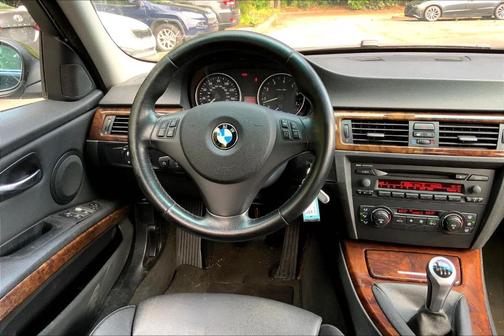 2006 BMW 325 i