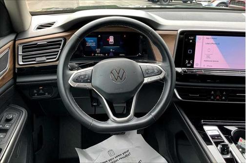 2024 Volkswagen Atlas 2.0T SE w/Technology