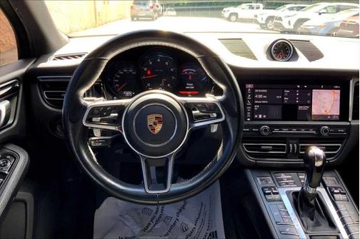 2020 Porsche Macan Base