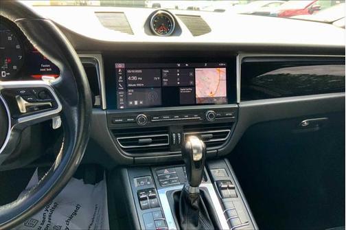 2020 Porsche Macan Base