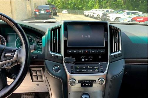 2021 Toyota Land Cruiser Base