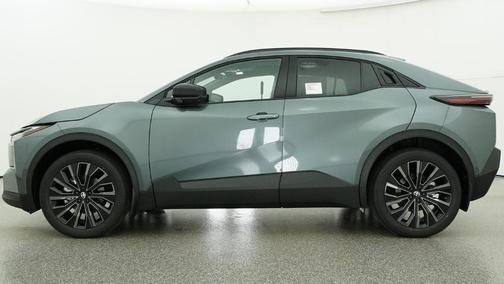 Gray 2026 Toyota C-HR XSE