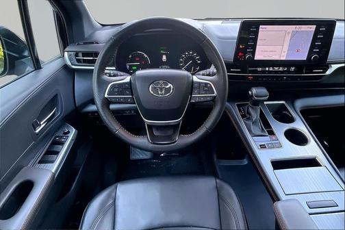 Midnight Black Metallic 2024 Toyota Sienna XSE 7 Passenger