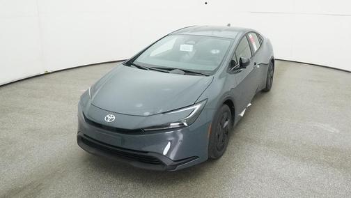 2025 Toyota Prius LE