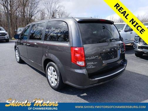 Granite Pearlcoat 2019 Dodge Grand Caravan SE