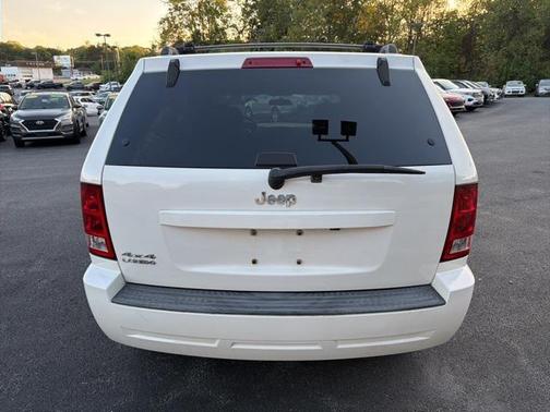 2006 Jeep Grand Cherokee Laredo