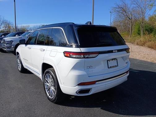 2025 Jeep Grand Cherokee Summit