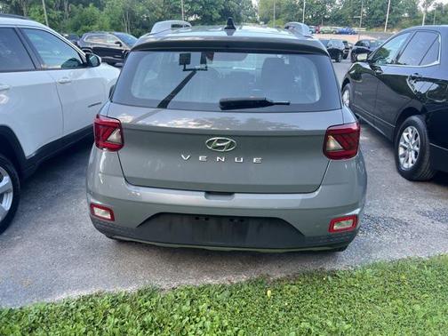 2021 Hyundai VENUE SEL