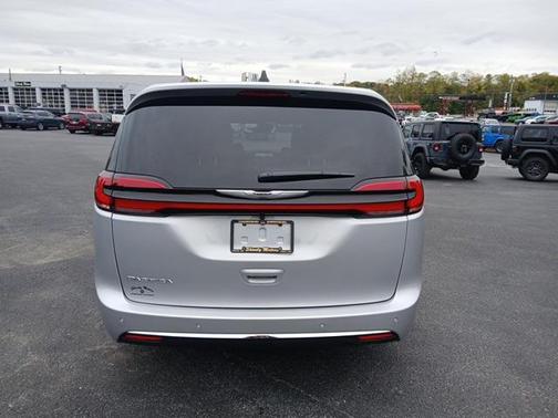 2026 Chrysler Pacifica L