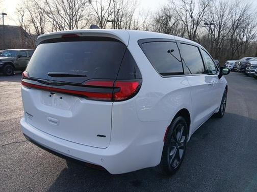 2026 Chrysler Pacifica L