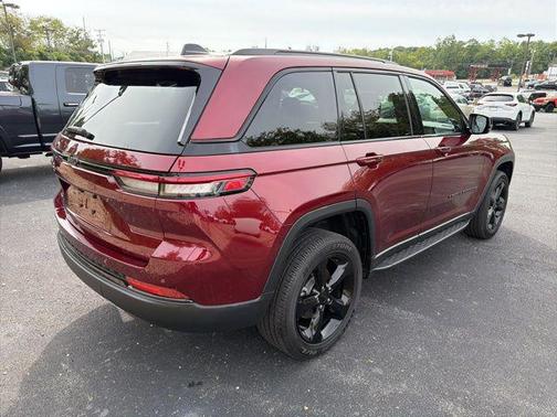 2022 Jeep Grand Cherokee Altitude