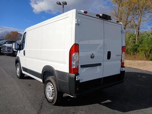 2026 RAM ProMaster 1500 Low Roof