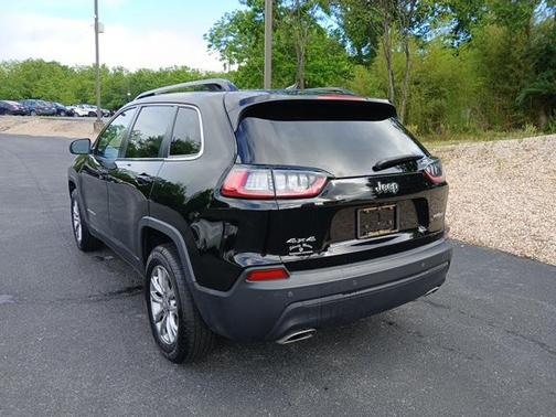 2022 Jeep Cherokee Latitude Lux