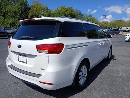 2017 Kia Sedona LX