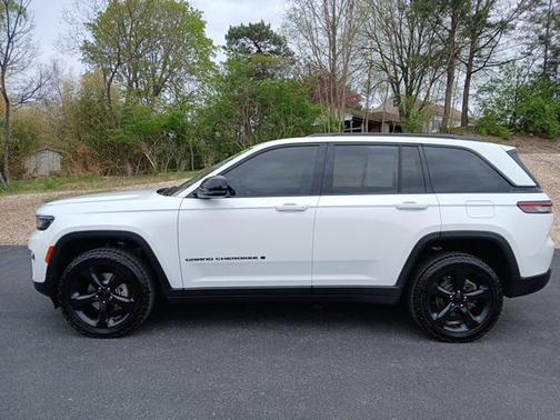 2022 Jeep Grand Cherokee Altitude