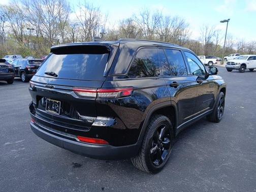 2023 Jeep Grand Cherokee Limited X