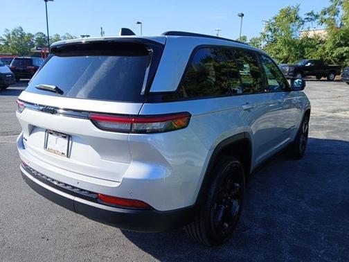 2025 Jeep Grand Cherokee Altitude