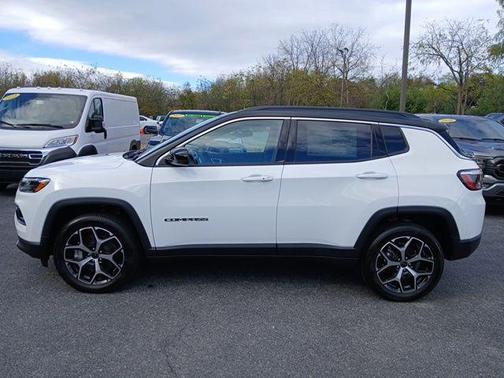 Bright White Clearcoat 2026 Jeep Compass Limited