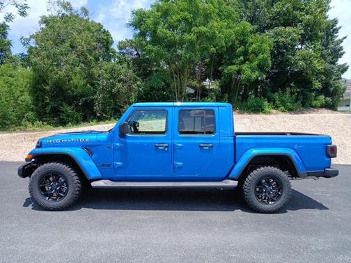2025 Jeep Gladiator High Tide
