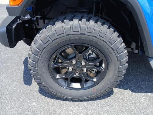 2025 Jeep Gladiator High Tide