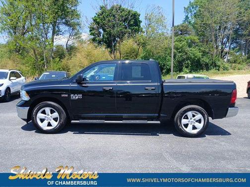 Diamond Black Crystal Pearlcoat 2024 RAM 1500 Tradesman