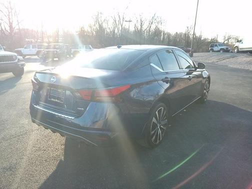 2021 Nissan Altima SR Intelligent AWD