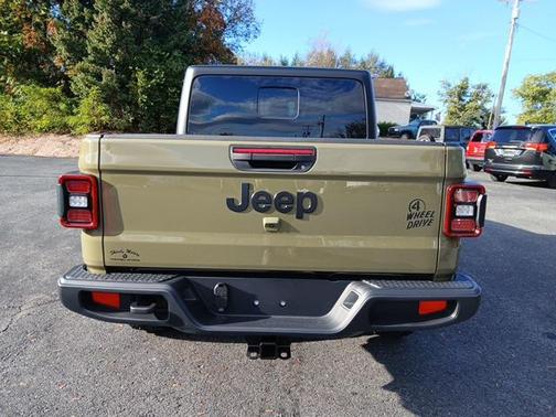 2025 Jeep Gladiator Willys