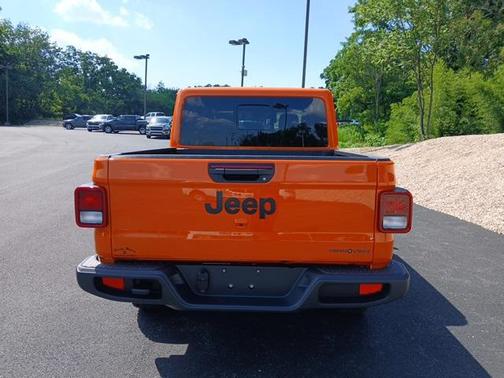 2025 Jeep Gladiator High Tide