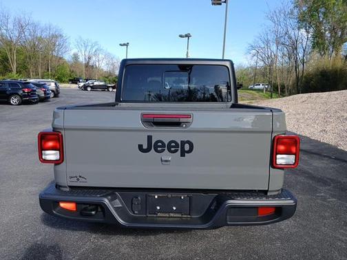 2023 Jeep Gladiator Sport S