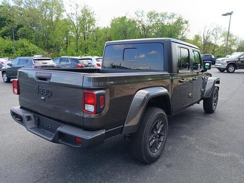 2025 Jeep Gladiator Sport S