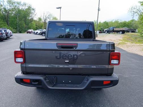 2025 Jeep Gladiator Sport S