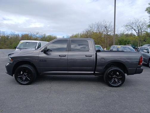 2018 RAM 1500 Night Crew Cab 4x4 5'7' Box