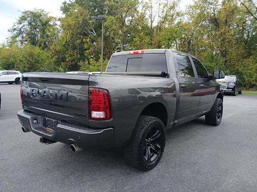 2018 RAM 1500 Night Crew Cab 4x4 5'7' Box