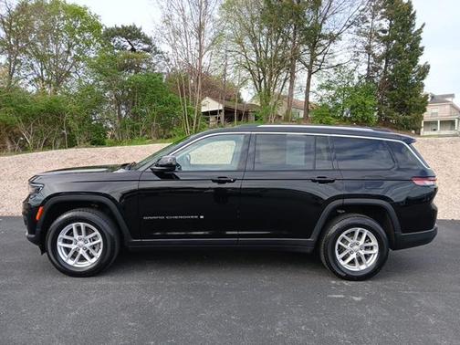2022 Jeep Grand Cherokee L Laredo