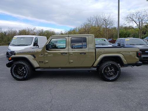 2025 Jeep Gladiator High Tide