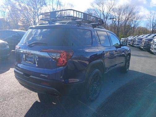 2023 GMC Acadia AWD AT4