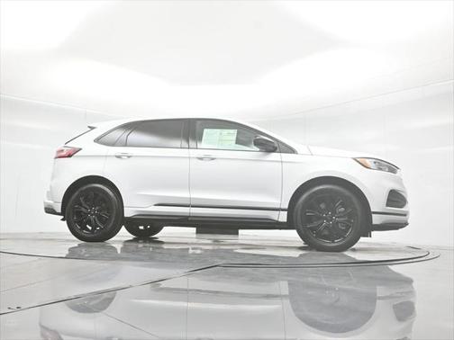 2023 Ford Edge SE