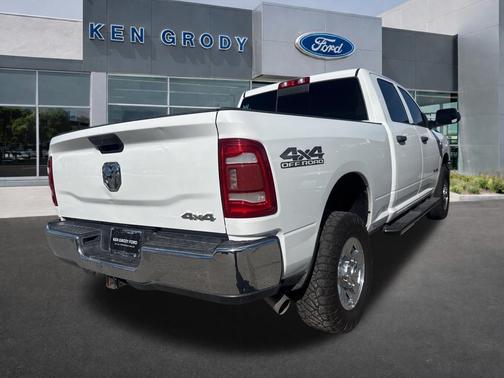 2020 RAM 2500 Tradesman Crew Cab 4x4 6'4' Box