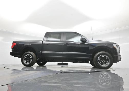 2024 Ford F-150 Lightning Pro