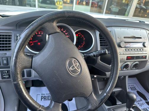 2005 Toyota Tacoma PreRunner Access Cab