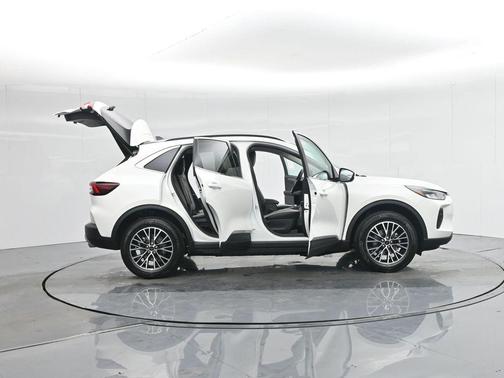 2025 Ford Escape PHEV SE