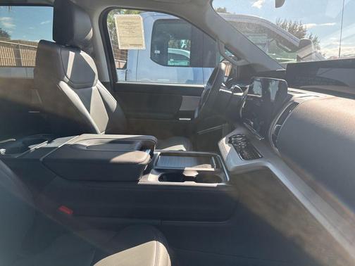 2025 Ford Expedition Max Active 4x4