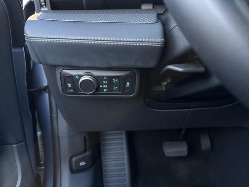 2022 Ford Mustang Mach-E Premium