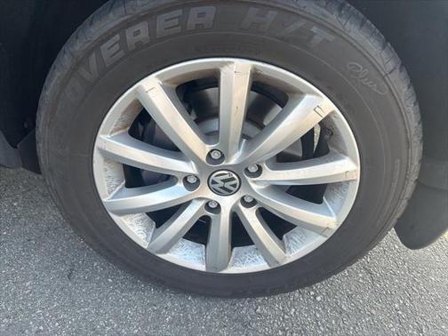 2012 Volkswagen Touareg VR6 Sport