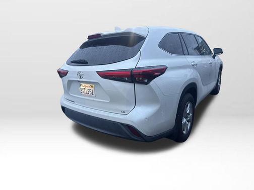 2021 Toyota Highlander LE