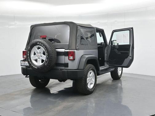 2017 Jeep Wrangler Sport