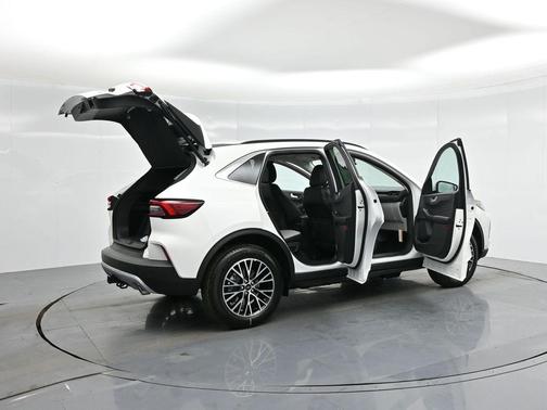 2025 Ford Escape PHEV SE