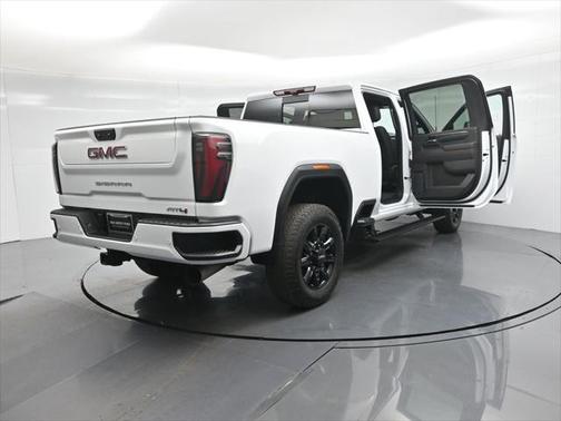 2024 GMC Sierra 2500 AT4