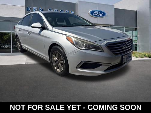 Symphony Silver 2016 Hyundai SONATA SE