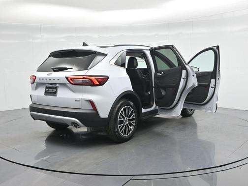 2025 Ford Escape PHEV SE